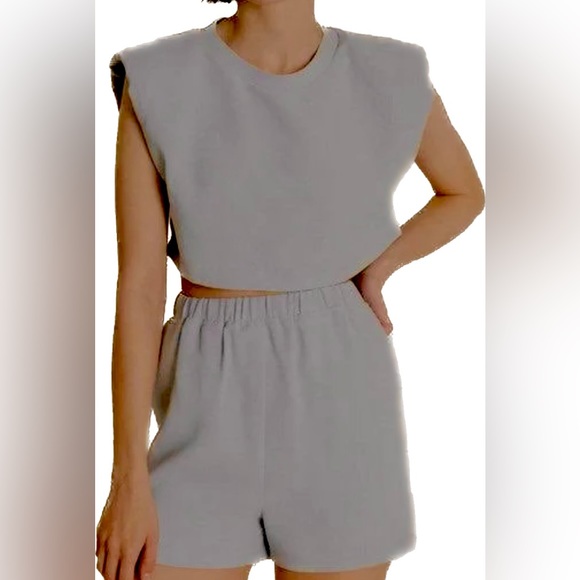 NWT aureum shoulder crop top, Never Used, Taupe, Large, Waffle Knit Padded Top - Picture 8 of 8